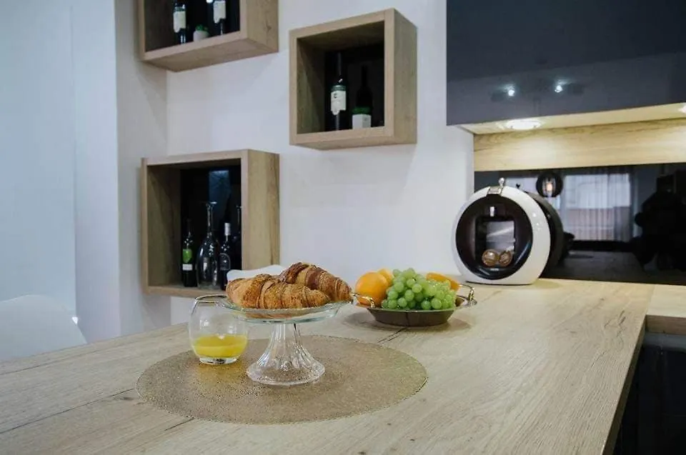 Moderan Apartman S Hidromasaznom Kadaom تروغير شقة