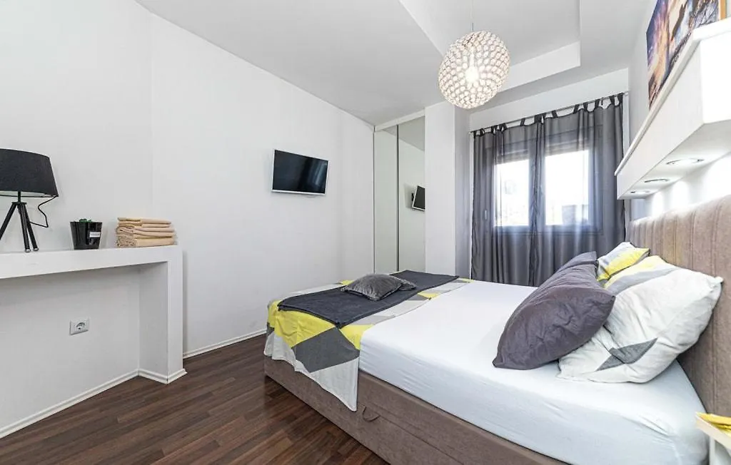 شقة Moderan Apartman S Hidromasaznom Kadaom تروغير كرواتيا
